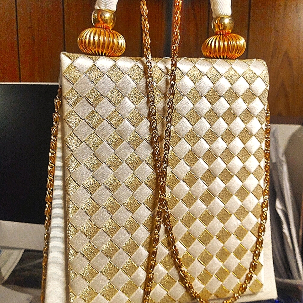 Vintage purse small off white and gold